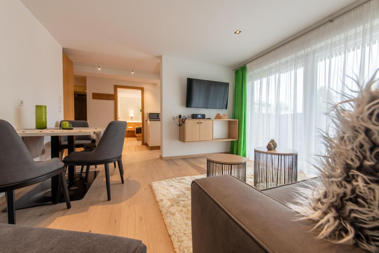 Lapis Monti - Apartments & Suites Burgusio Exterior photo